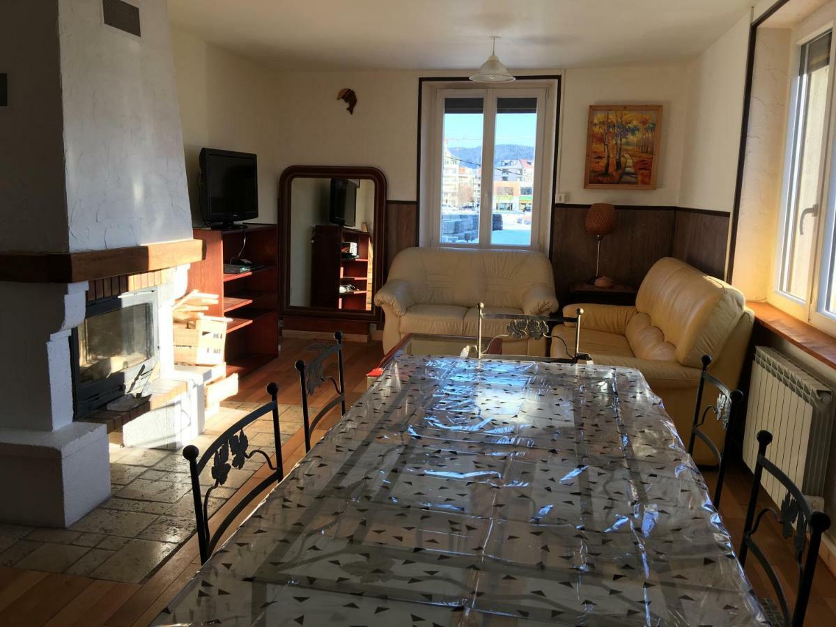 Ferienwohnung La Cahute Pontarlier Exterior foto